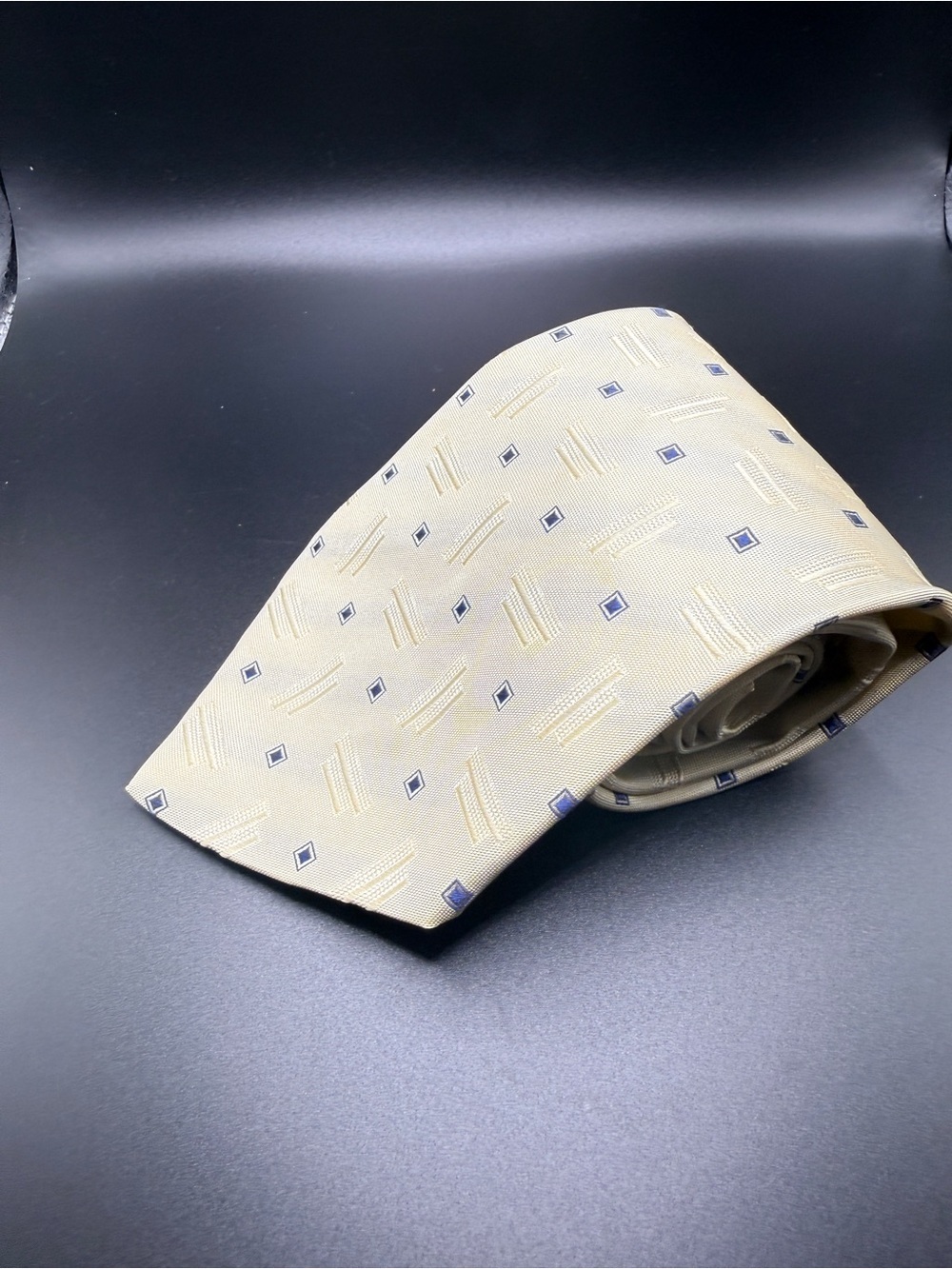 Vintage Hugo Boss Silk Geometric Tie Made in Italy 4" Wide Power Tie Champagne